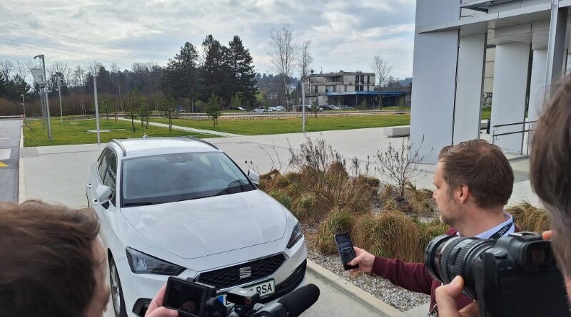 DARS predstavil novo mobilno aplikacijo eVinjeta za hitro preverjanje veljavnosti DARS predstavil novo mobilno aplikacijo eVinjeta za hitro preverjanje veljavnosti