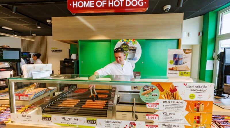 Svetovni dan hot doga –  medtem ko berete ta stavek, se na prodajnih mestih MOL proda 20 hot dogov